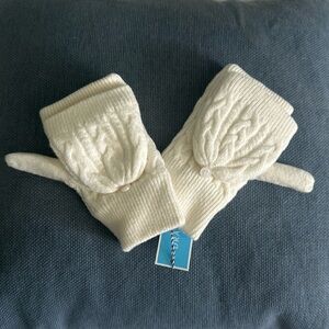 NWT Draper James mittens in cream